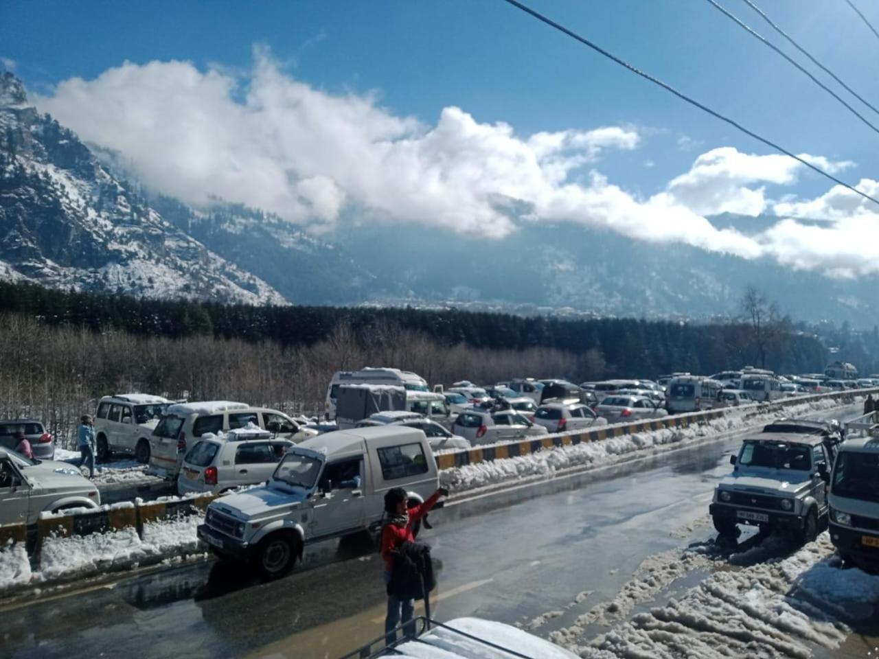 Hotel Neelam Manali Near Volvo Bus Stand Manali Ngoại thất bức ảnh