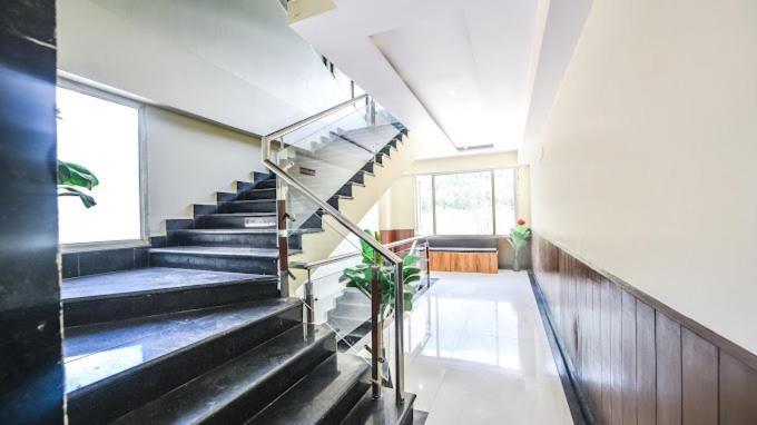 Hotel Neelam Manali Near Volvo Bus Stand Manali Ngoại thất bức ảnh