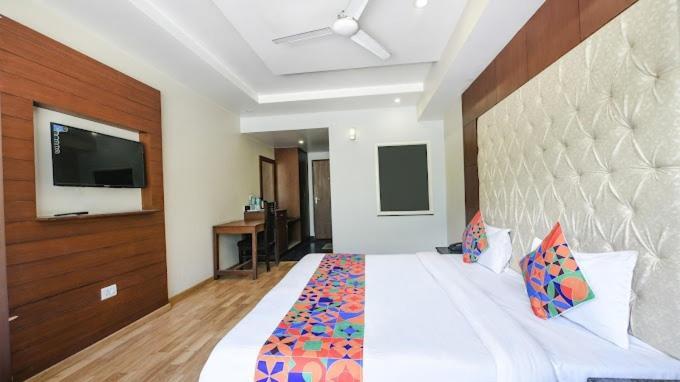 Hotel Neelam Manali Near Volvo Bus Stand Manali Ngoại thất bức ảnh