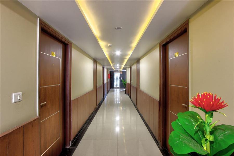 Hotel Neelam Manali Near Volvo Bus Stand Manali Ngoại thất bức ảnh