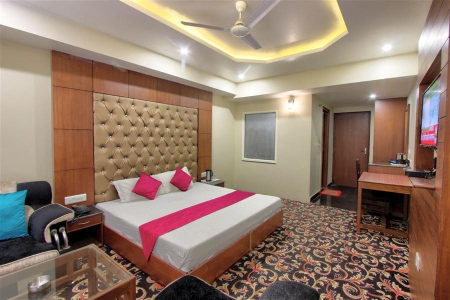 Hotel Neelam Manali Near Volvo Bus Stand Manali Ngoại thất bức ảnh