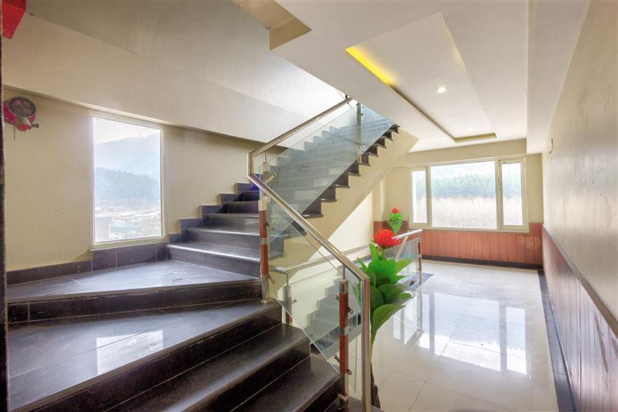 Hotel Neelam Manali Near Volvo Bus Stand Manali Ngoại thất bức ảnh