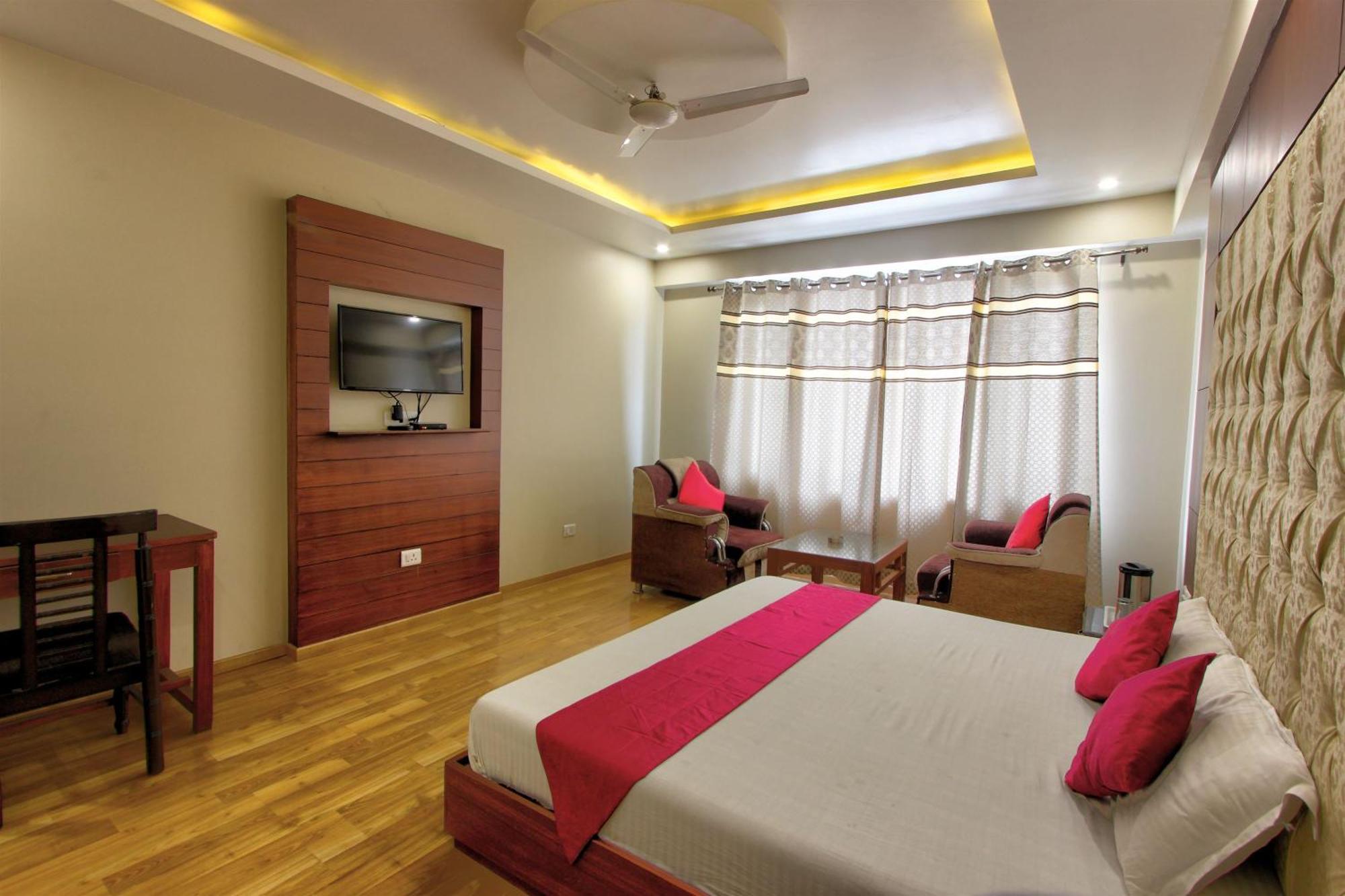 Hotel Neelam Manali Near Volvo Bus Stand Manali Ngoại thất bức ảnh
